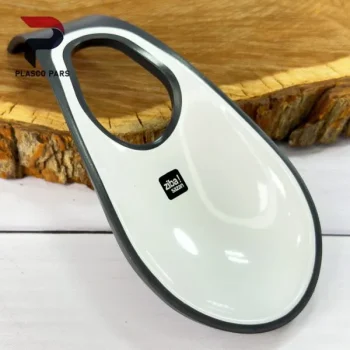 زیر ملاقه ای کنار گاز رنگین کمان زیبا