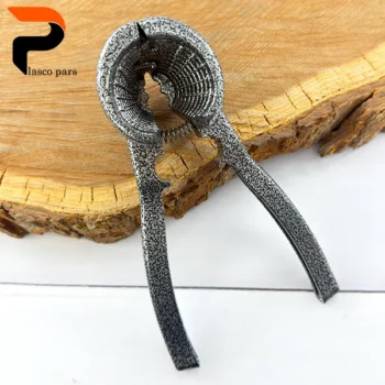 گردو شکن چدنی a.k